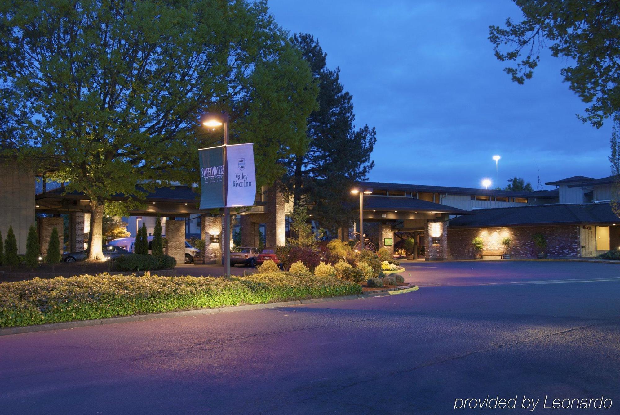 Valley River Inn Eugene Exteriör bild