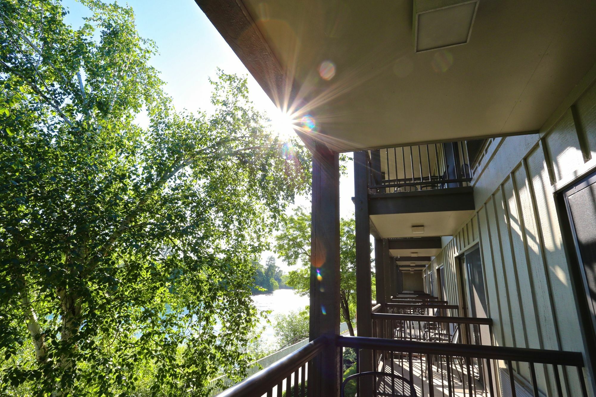 Valley River Inn Eugene Exteriör bild