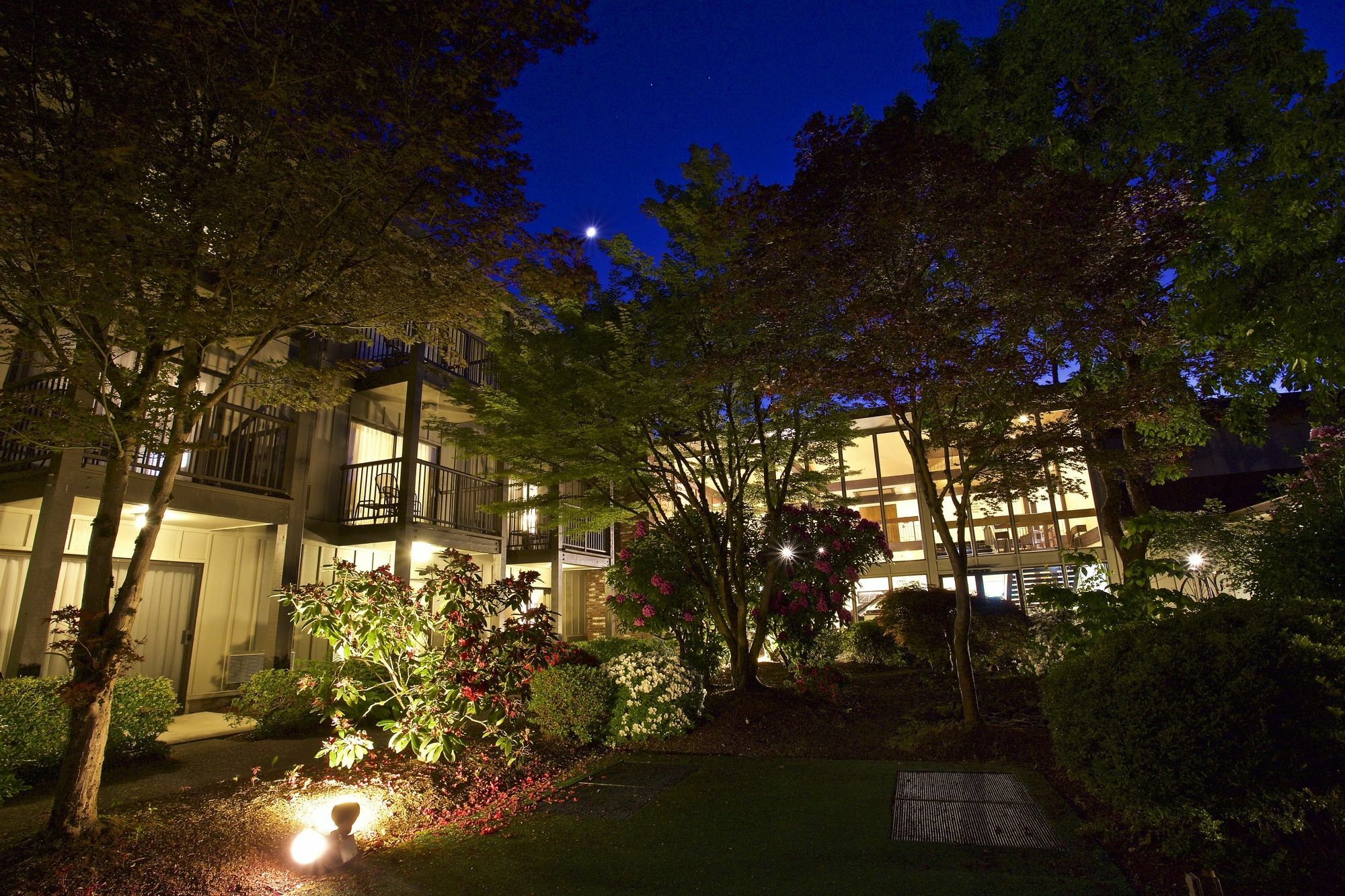 Valley River Inn Eugene Exteriör bild